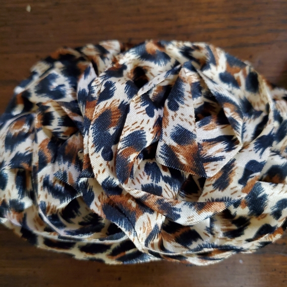 Six Pairs of Barrettes - Picture 5 of 8